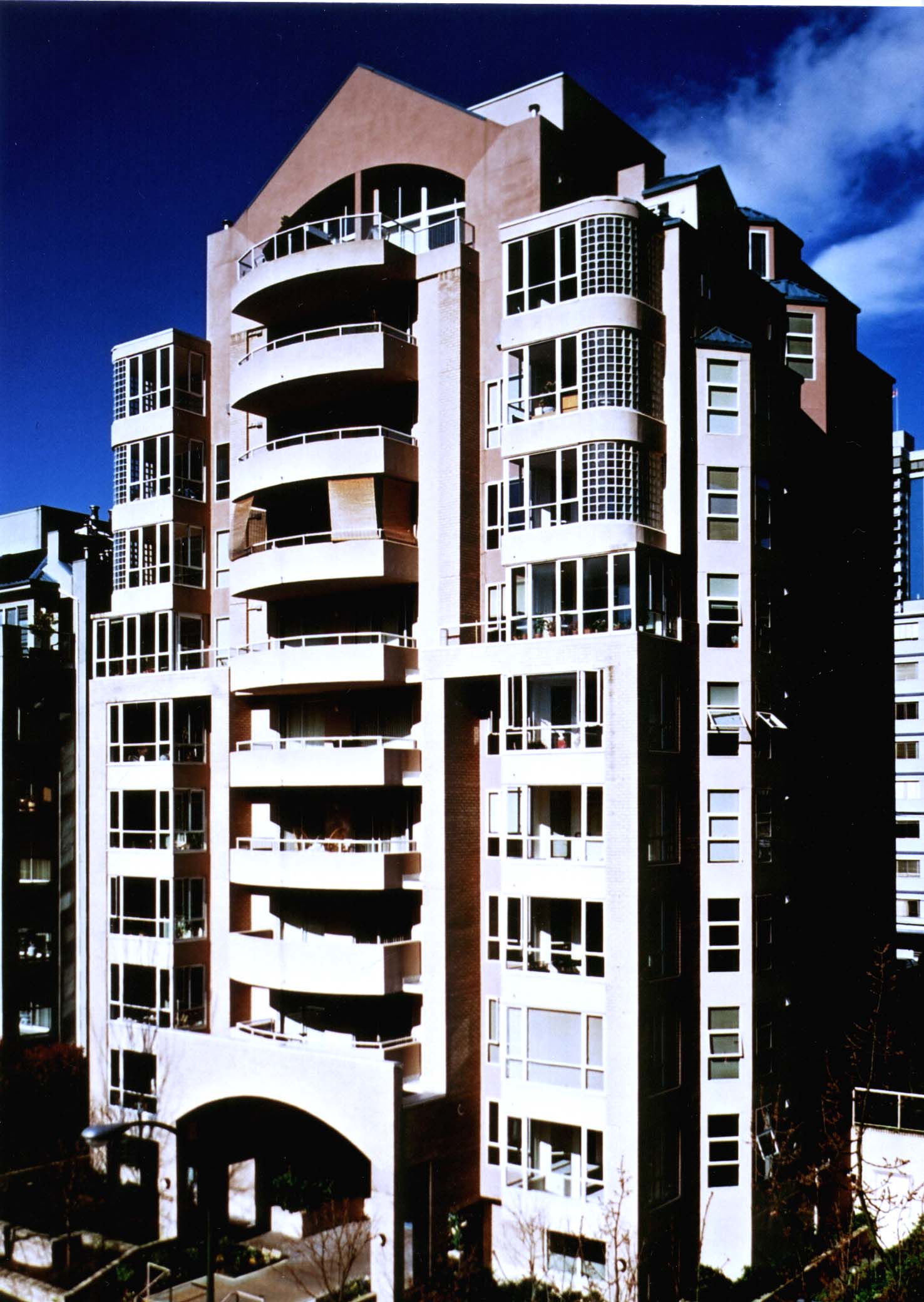 /img/dorchester-tower-2.jpg